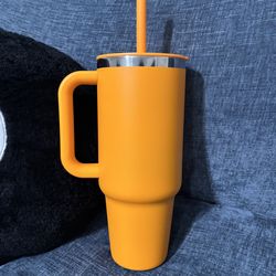 Orange 40oz hydro flask