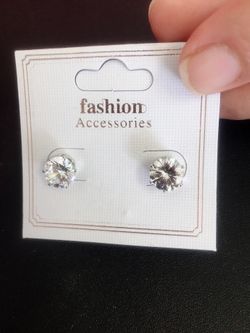 Fashion accessories new earrings never used