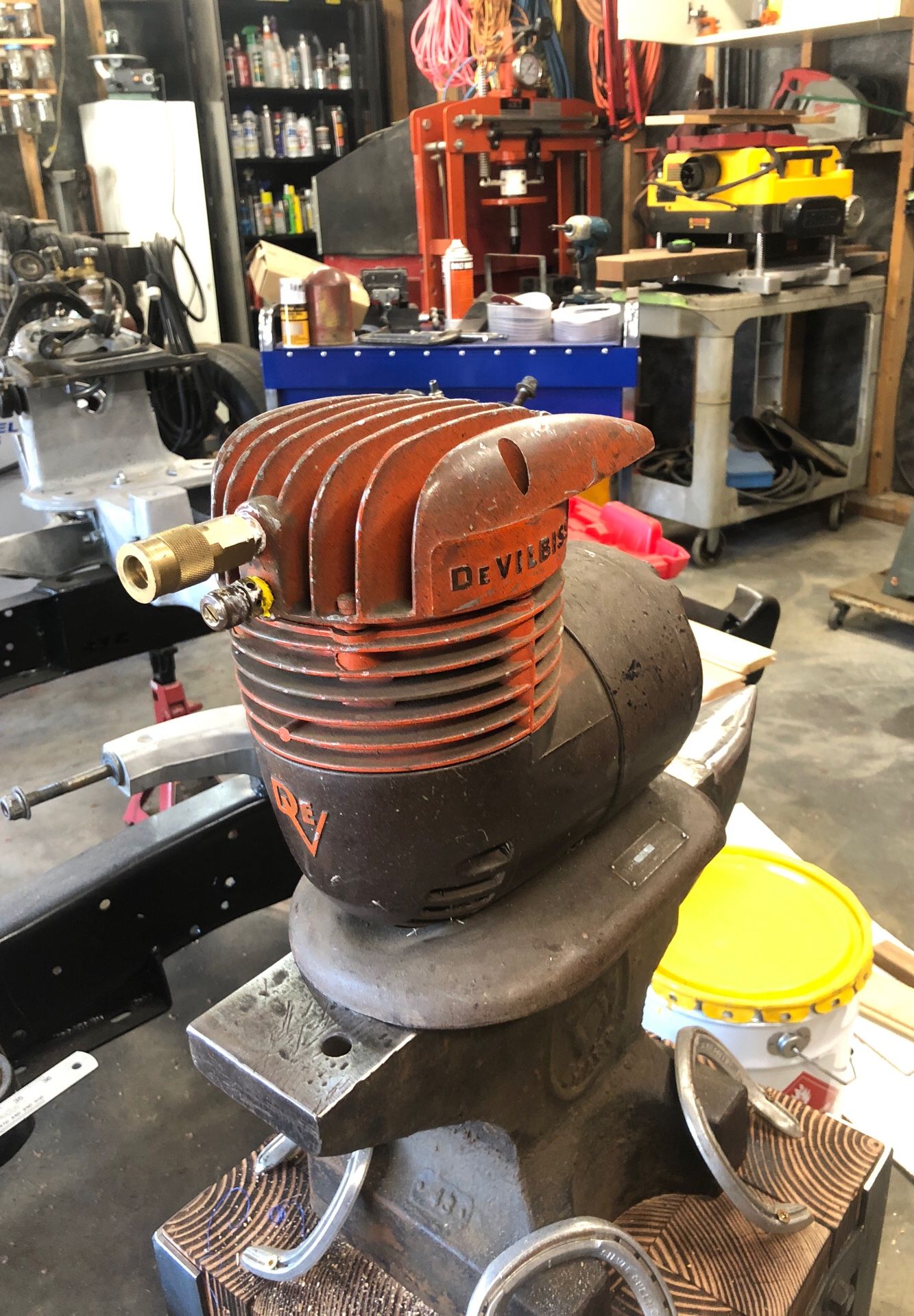 Vintage devilbiss air compressor