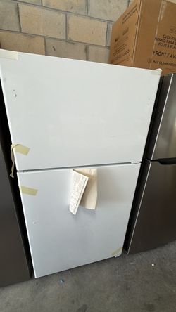 White Top-Freezer Refrigerator