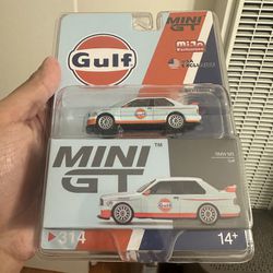 Mini GT M3 Gulf E30