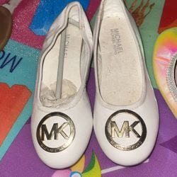 Mk Flat Size 2 Girl