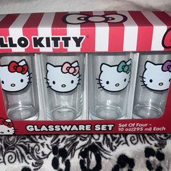 Hello Kitty Glassware Set
