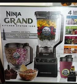 Licuadora Ninja con un vaso y un procesador NEW