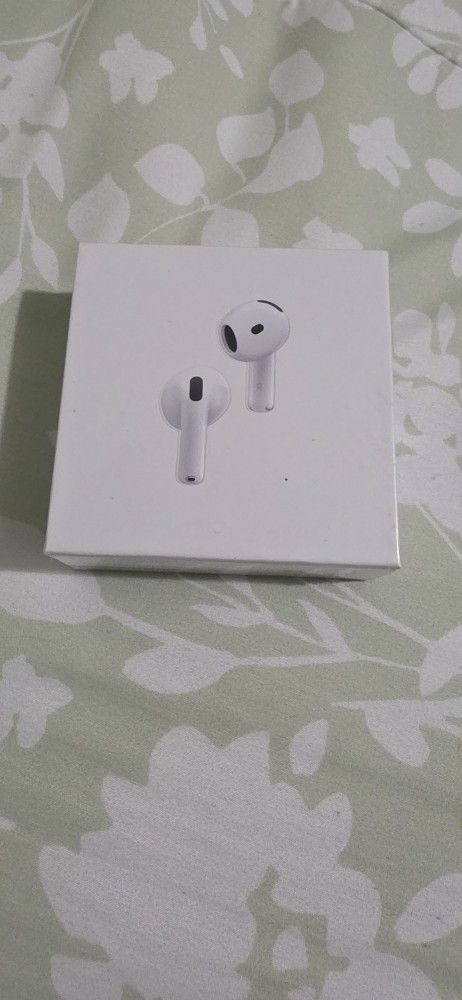Apple Airpods 4th Generation