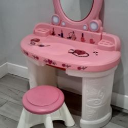 Step 2 Play Vanity For Toddlers 