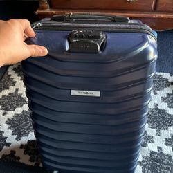 Samsonite Carry On Spinner Luggage
