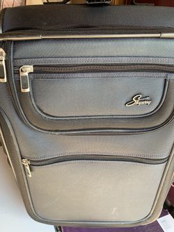Luggage carry on 21”