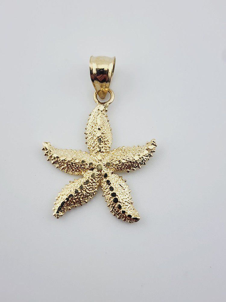 14k gold starfish pendant