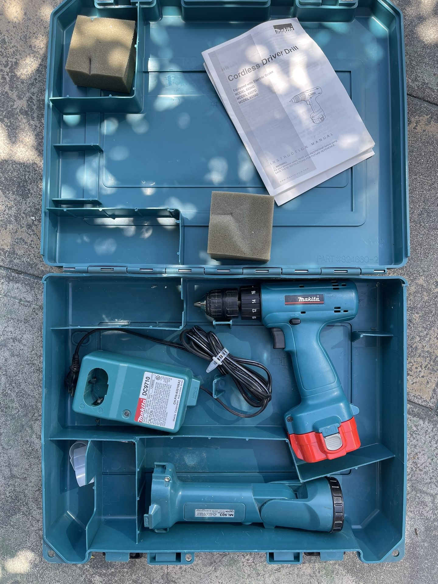 Makita Cordless Drill,flashlight,charger,one Battery And The Case