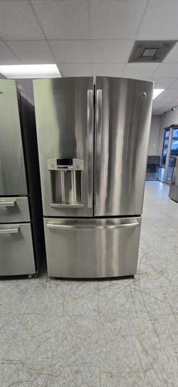 GE French Door Fridge – Stainless w/ Ice & Water
