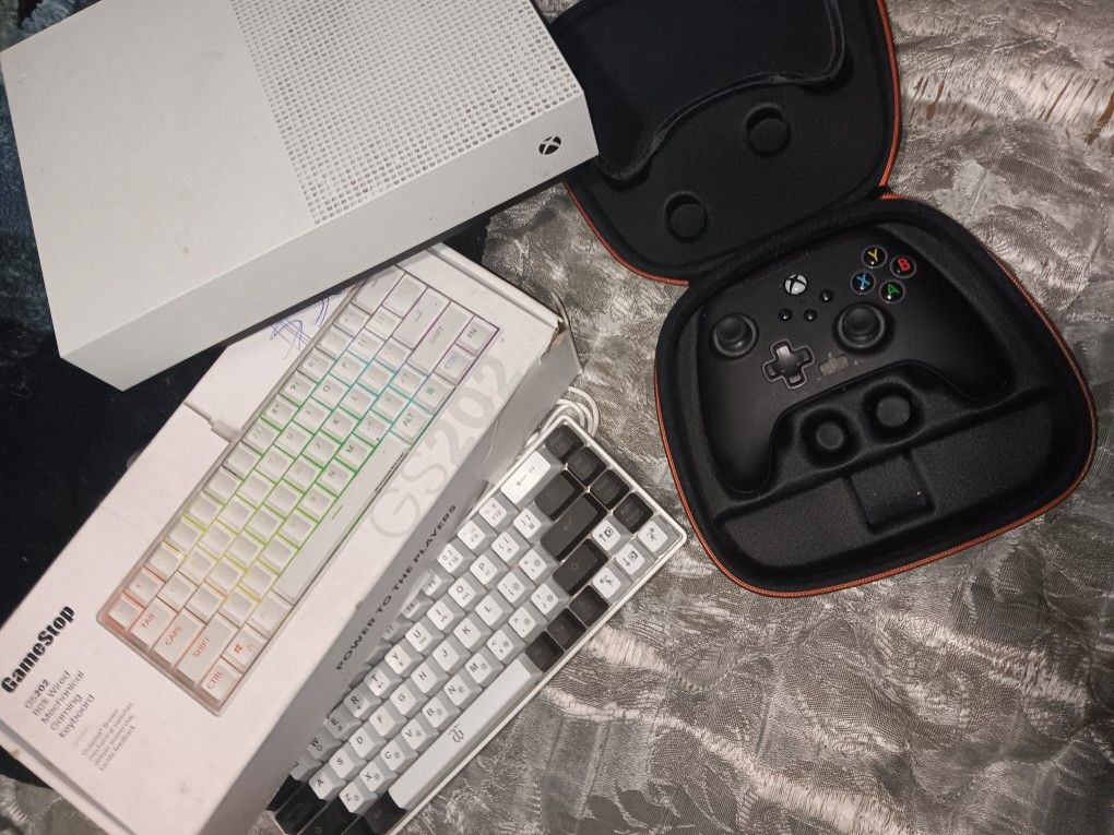 Xbox One And Fusion Wire Controller And Games stop Keyboard 