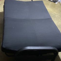 Black Futon