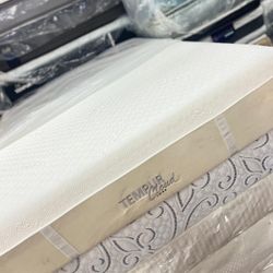 Queen Tempur Cloud Mattress And Box Spring 