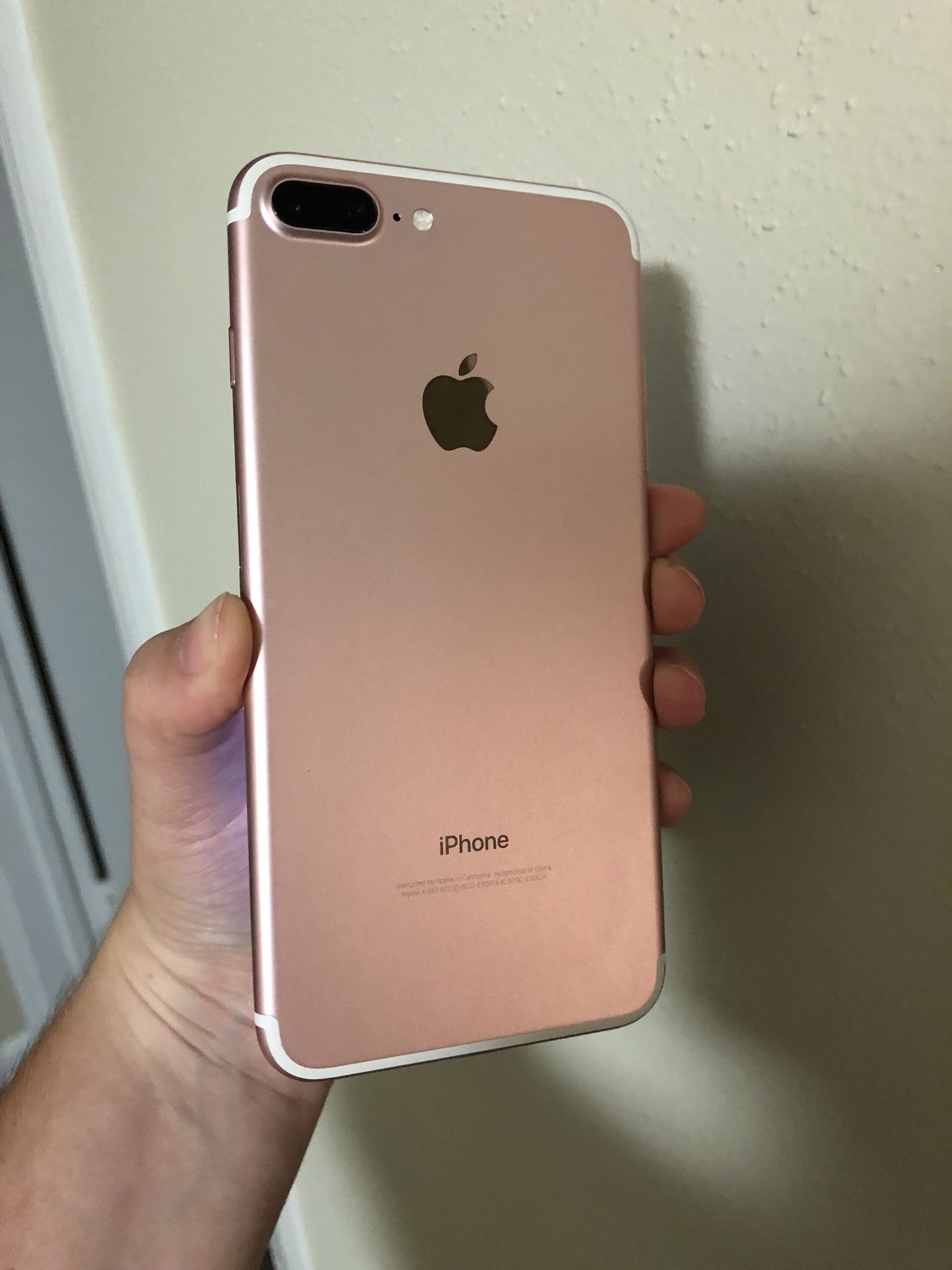 iPhone 7 Plus 32 GIG Rose Gold