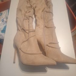 Lilian Boots Size  7.5