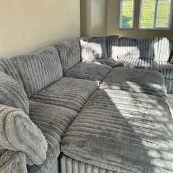 Oversized sectional  Thomasville modular eight pieces