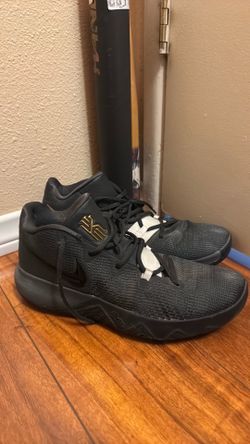 Kyrie Irving Nikes Size 10 (Used) $60 obo