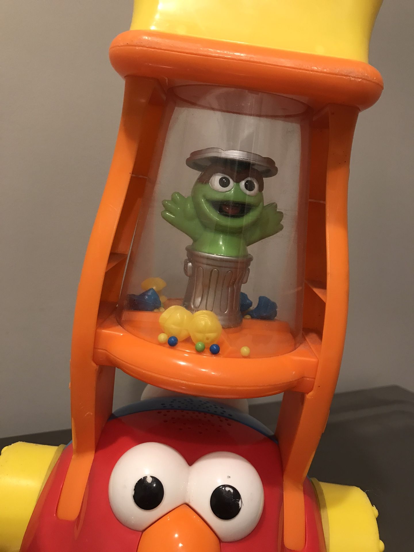 Vintage Fisher Price Sesame Street 2-in-1 Giggle Toy Vacuum Elmo  display picture 1