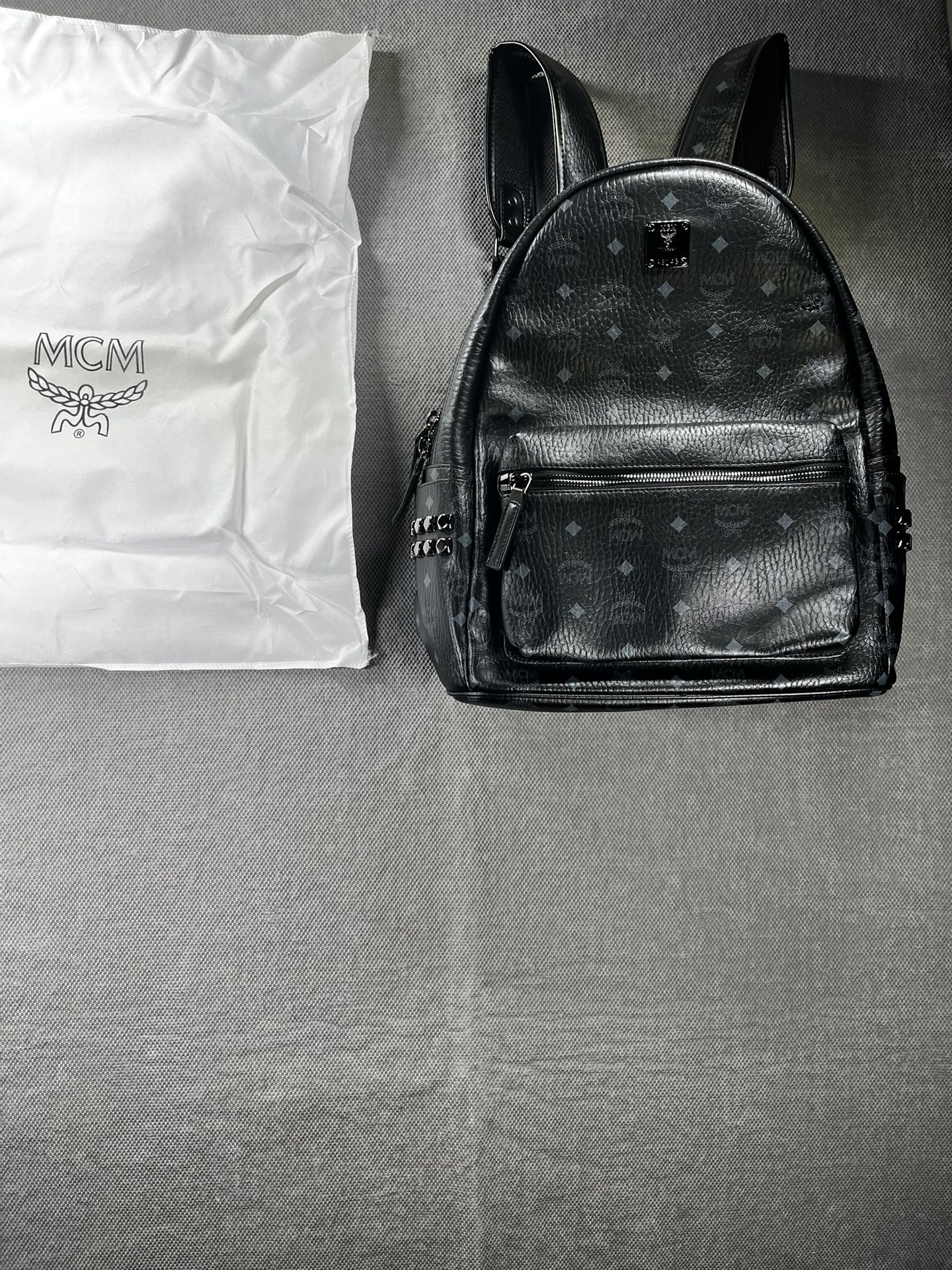 MCM large Backpack In Black