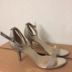 WOMEN SPECIAL OCCASSIONS HIGH HEELS! Size 7.5