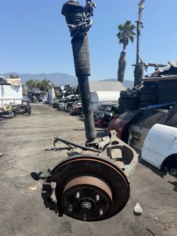 2011 Infiniti G37  Left Rear Suspension Complete $275