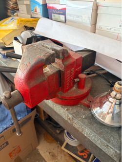 Tool presses