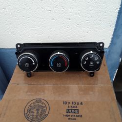 Auto Parts 2014 To 2020 Dodge Ram Promaster A/C Heater Climate Control OEM Like New. 