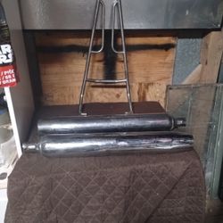 Harley-Davidson Tailpipes And Backrest