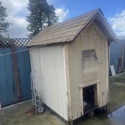 Big Dog house For Sale 