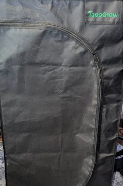 2x2x4 Grow Tent w/ 100 watt led light and humidifier