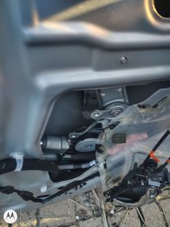 Nissan Sentra 2014 rear passenger window motor and regulator assembly