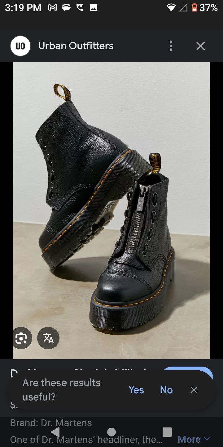Trendy! Dr. Martens Sinclair Platform Boots
