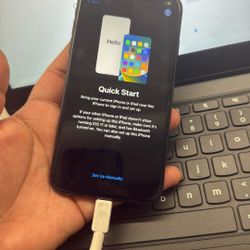 iphone 11 locked (no scratches)