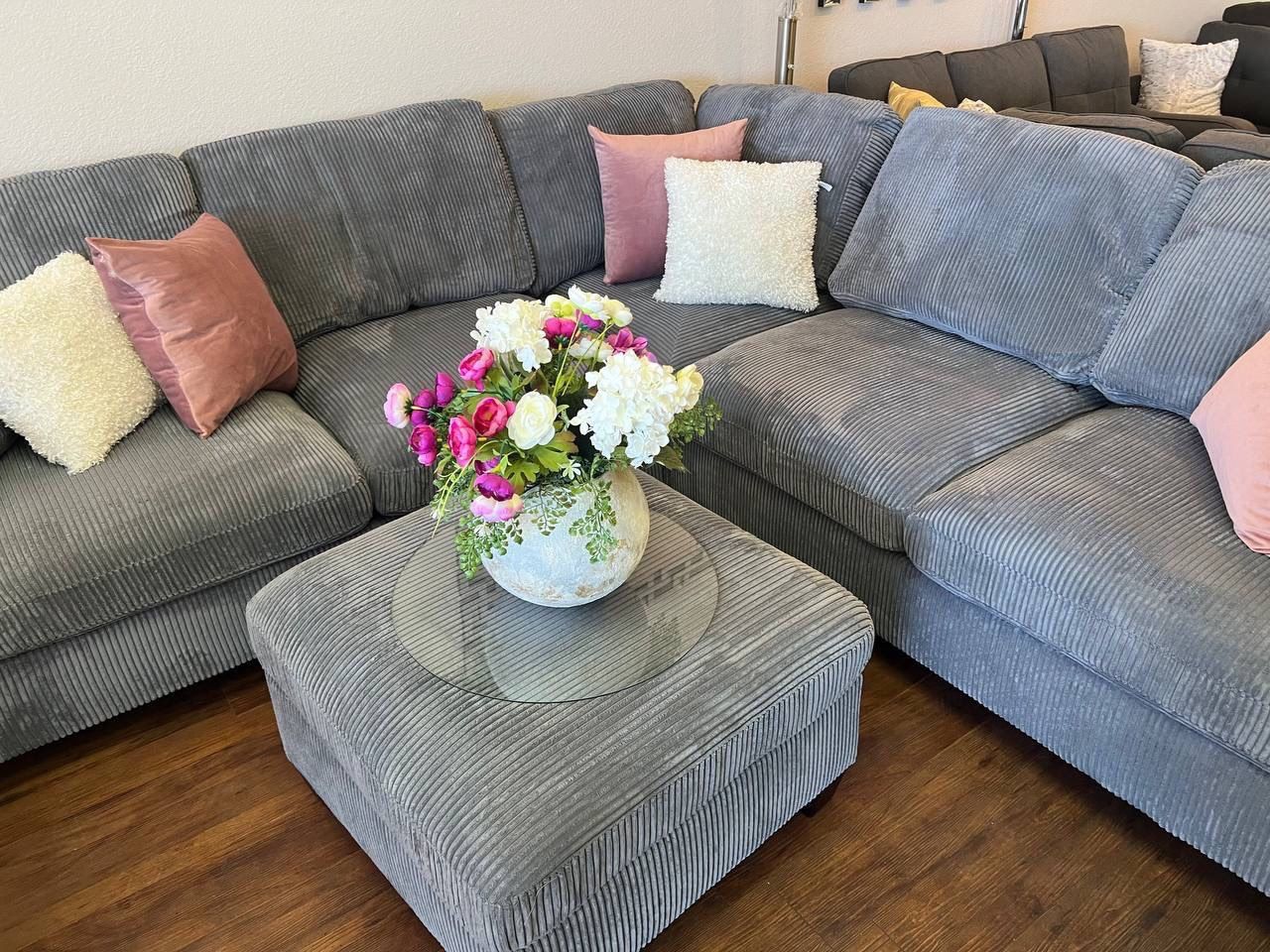 Gray Sectional With Ottoman