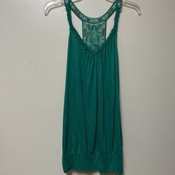 Women’s MINE 100% Rayon Green Tank Top With Decorative Back. Size Large