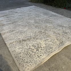 9 x 12 faded look room rug