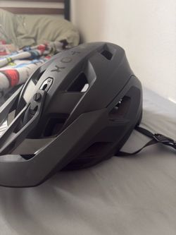 fox racing helmet (size LARGE)