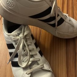 Women’s Adidas Shoes Size 8.5