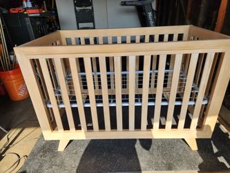Baby crib with matress