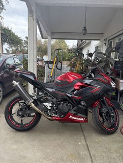 Ninja 400cc Red 2017 And Ls2 Helmet And Gloves