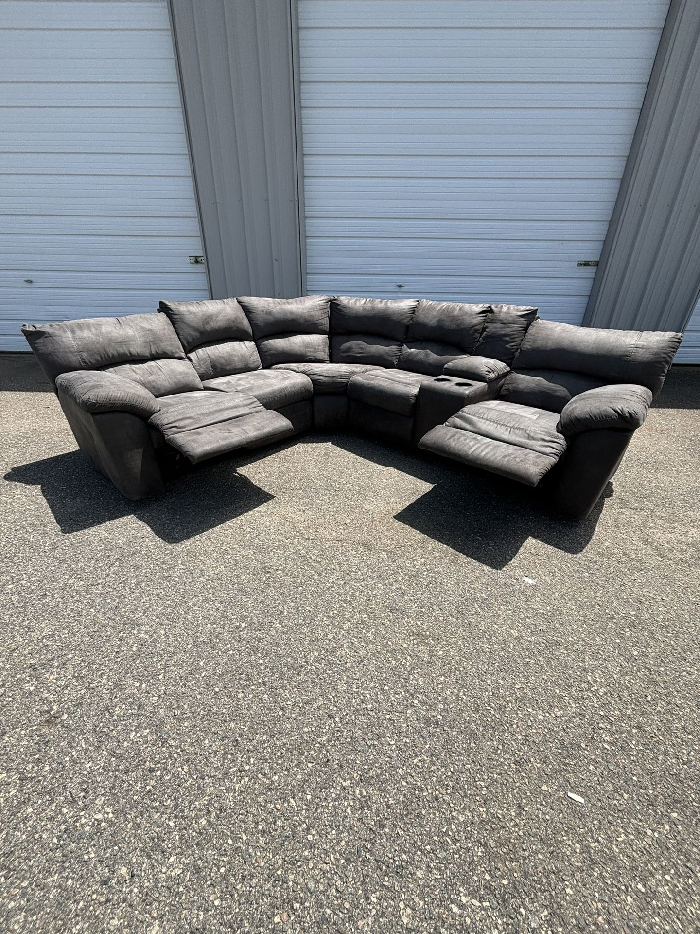 Large Reclining Sectional Couch With Storage Free Delivery 