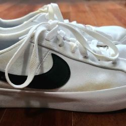 Nike Court Royale AC Canvas White & Black - size 8.5 
