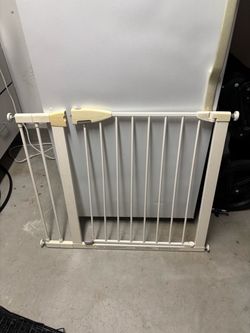 Free baby gate