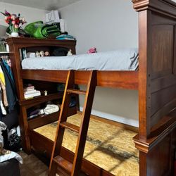 Bunk Bed. Size =twin 