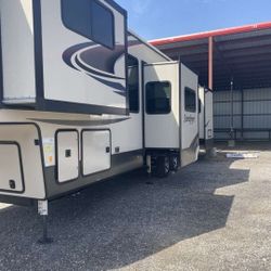 2020 Forest River Sandpiper 38FKOK