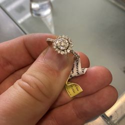 10 karat white gold diamond halo cluster ring