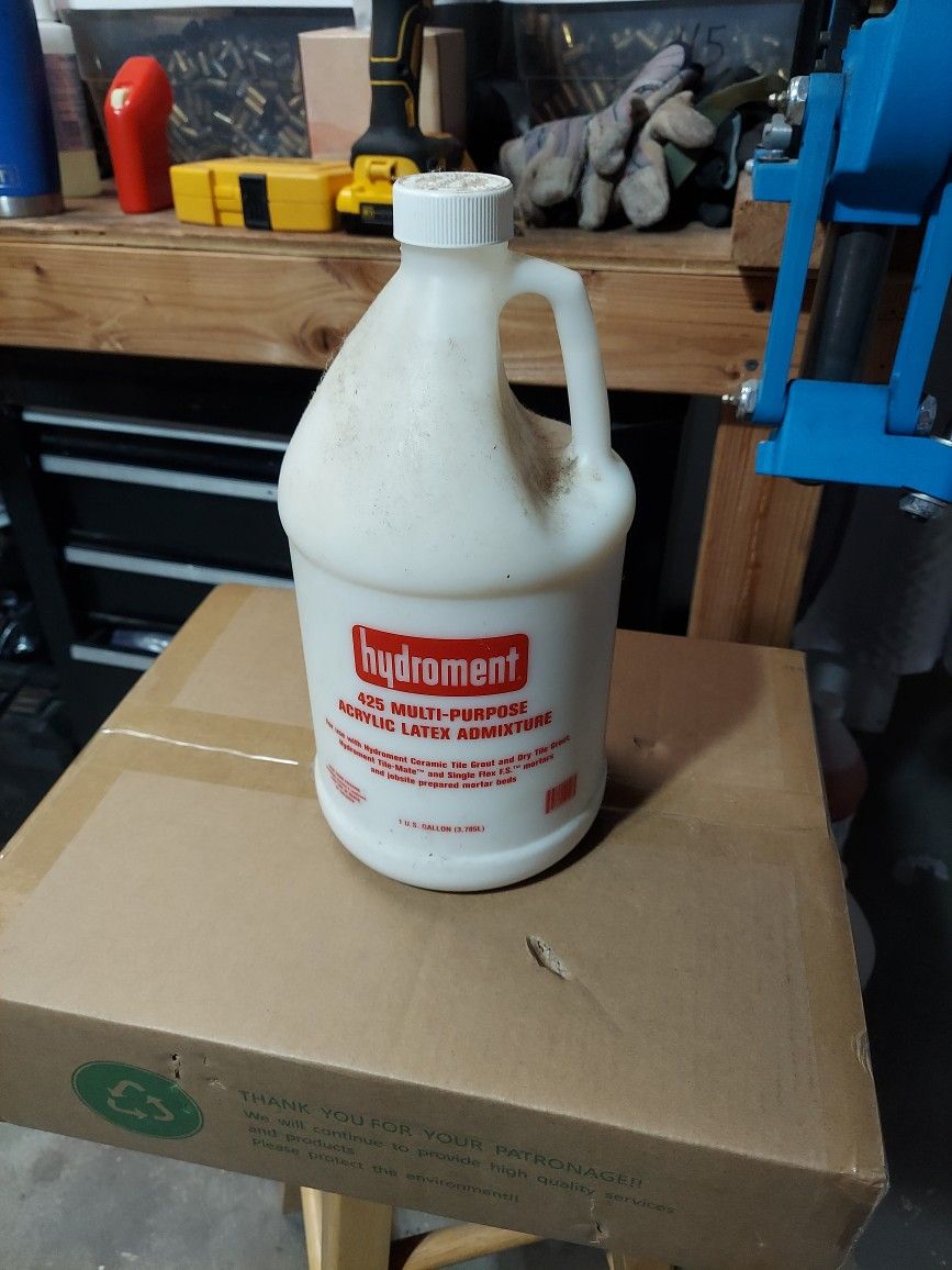 2 Hydroment 425 Acrylic Admixture