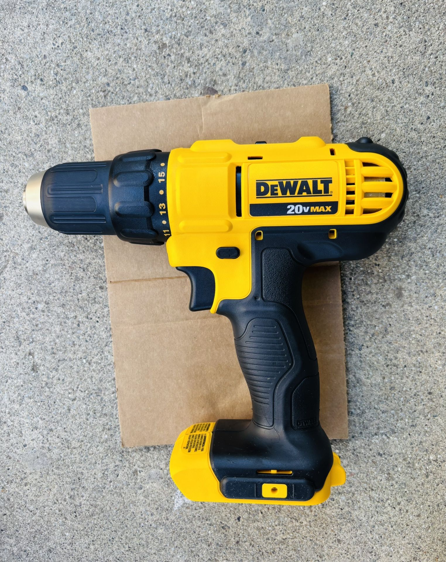 Dewalt 20V MAX Cordless 1/2 in. Drill/Driver (TOOL ONLY/SOLO LA HERRAMIENTA)