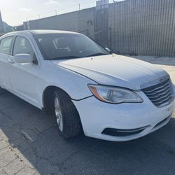 2012 Chrysler 200 Limited 